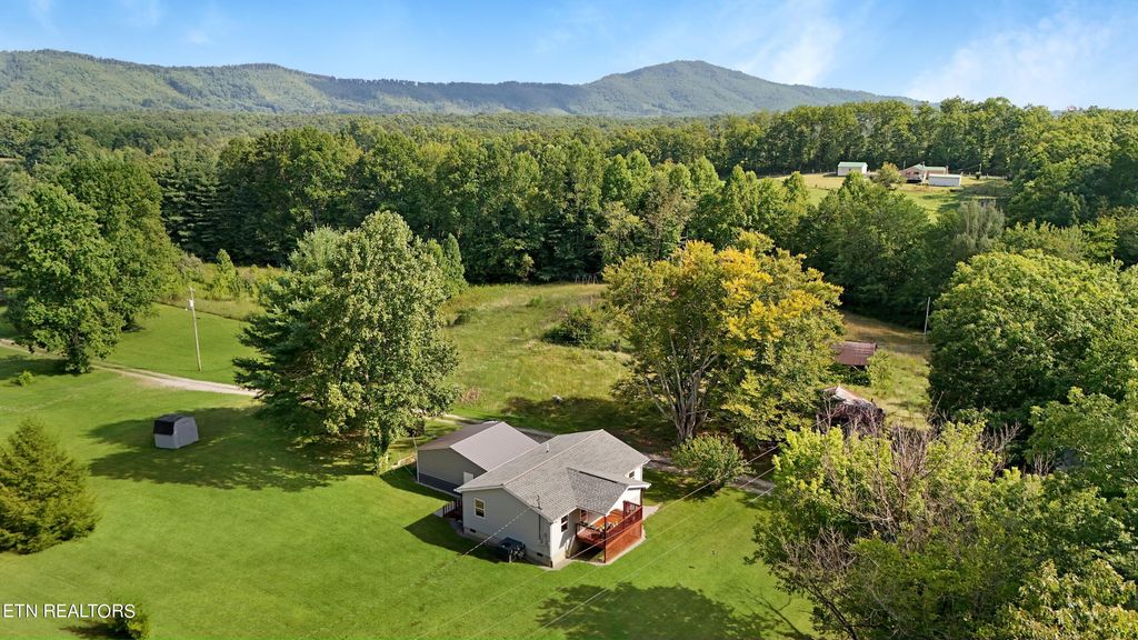 Photo of 162 Walker Rd, Sunbright, TN 37872 (MLS # 1274540)