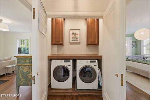 Tiny photo for 2824 Kingston Pike, Knoxville, TN 37919 (MLS # 1341362)