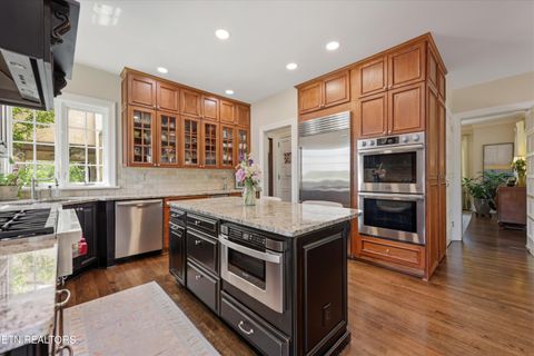Tiny photo for 2824 Kingston Pike, Knoxville, TN 37919 (MLS # 1341362)