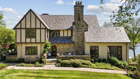 Photo of 2824 Kingston Pike, Knoxville, TN 37919 (MLS # 1341362)