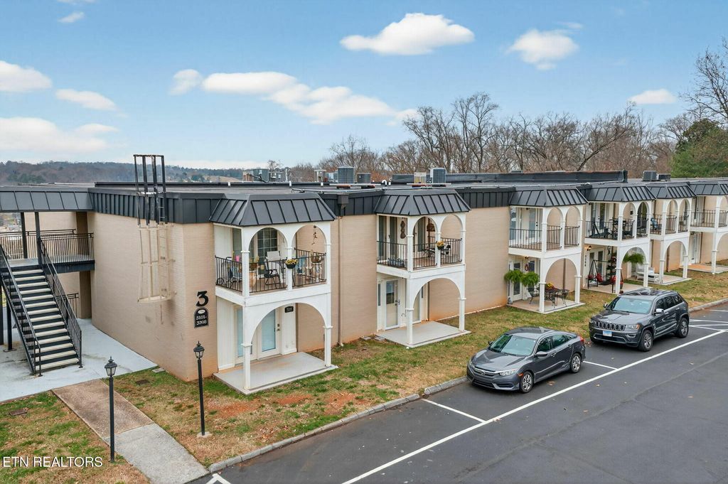 Photo of 5709 Lyons View Pike Pike #3302, Knoxville, TN 37919 (MLS # 1323619)