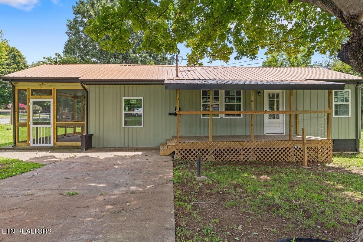 302 Kale Ave
