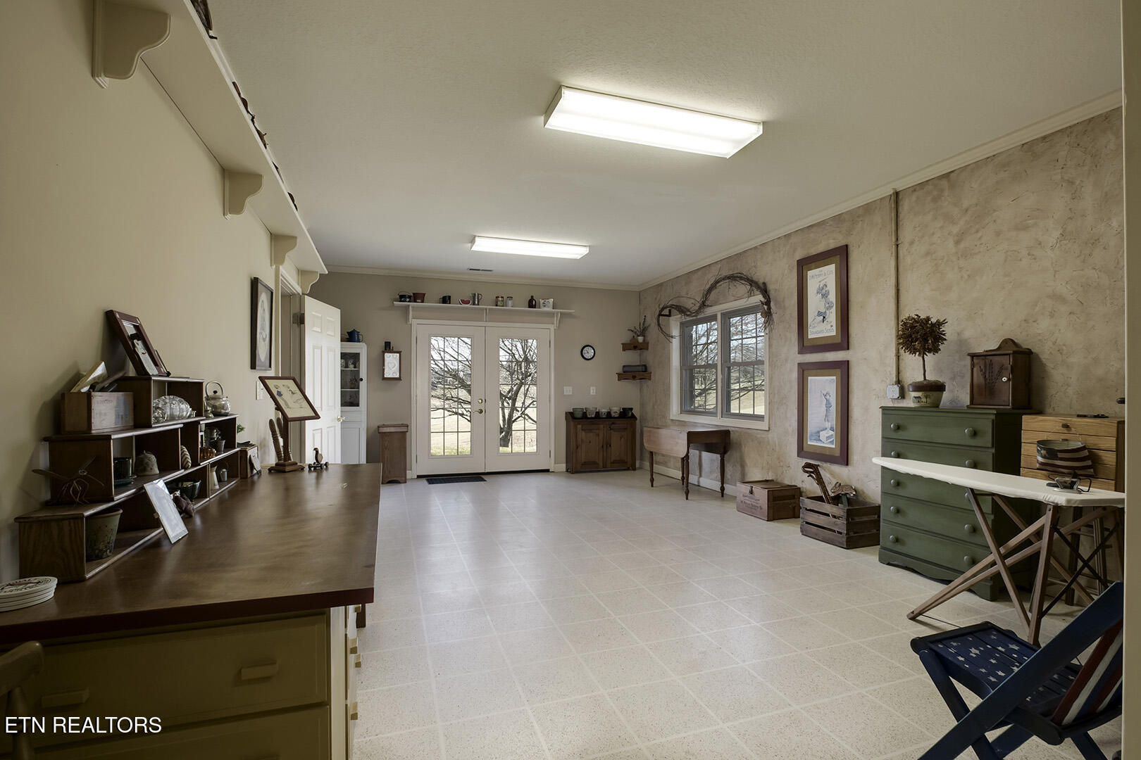 Vonore, Tennessee, 37885, United States, ,4 BathroomsBathrooms,Residential,Active,1731286