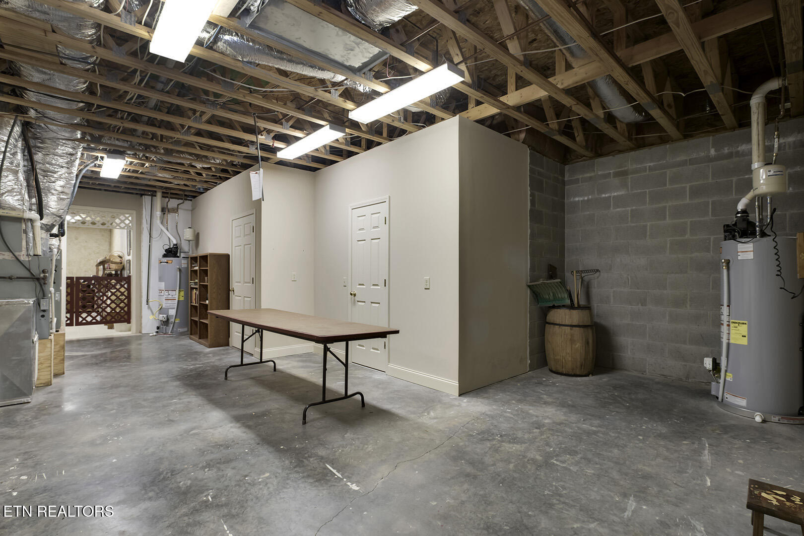 Vonore, Tennessee, 37885, United States, ,4 BathroomsBathrooms,Residential,Active,1731286