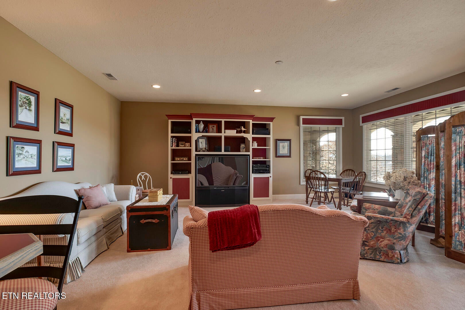 Vonore, Tennessee, 37885, United States, ,4 BathroomsBathrooms,Residential,Active,1731286