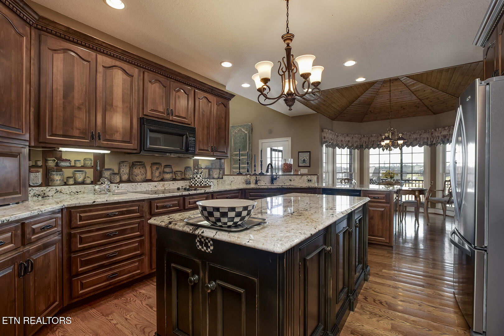 Vonore, Tennessee, 37885, United States, ,4 BathroomsBathrooms,Residential,Active,1731286