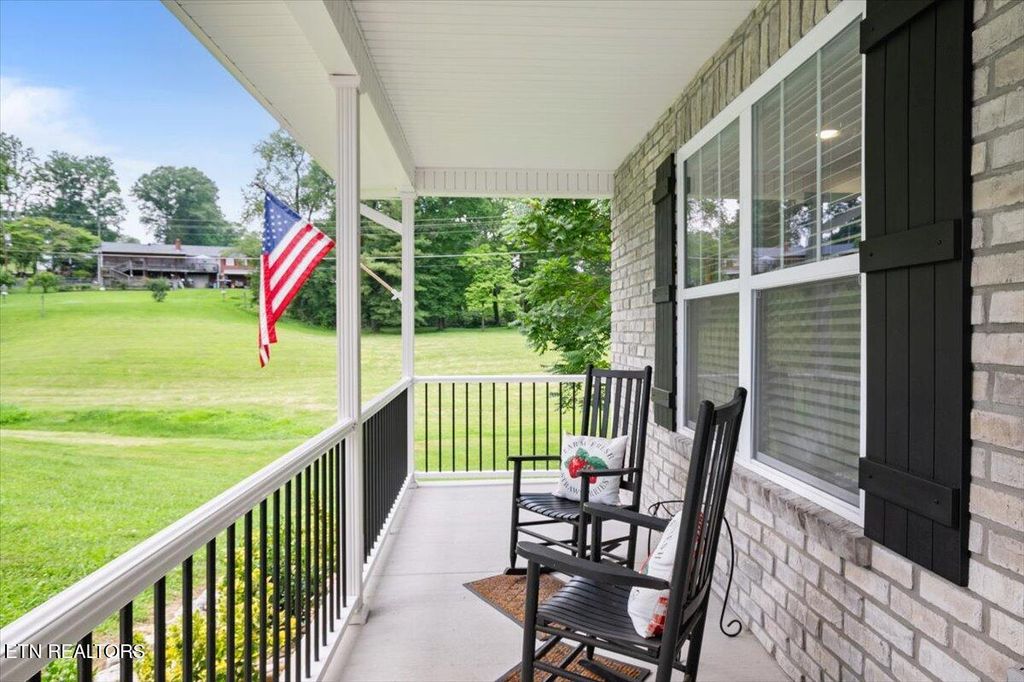Photo of 226 Hilldale Lane, LaFollette, TN 37766 (MLS # 1306286)