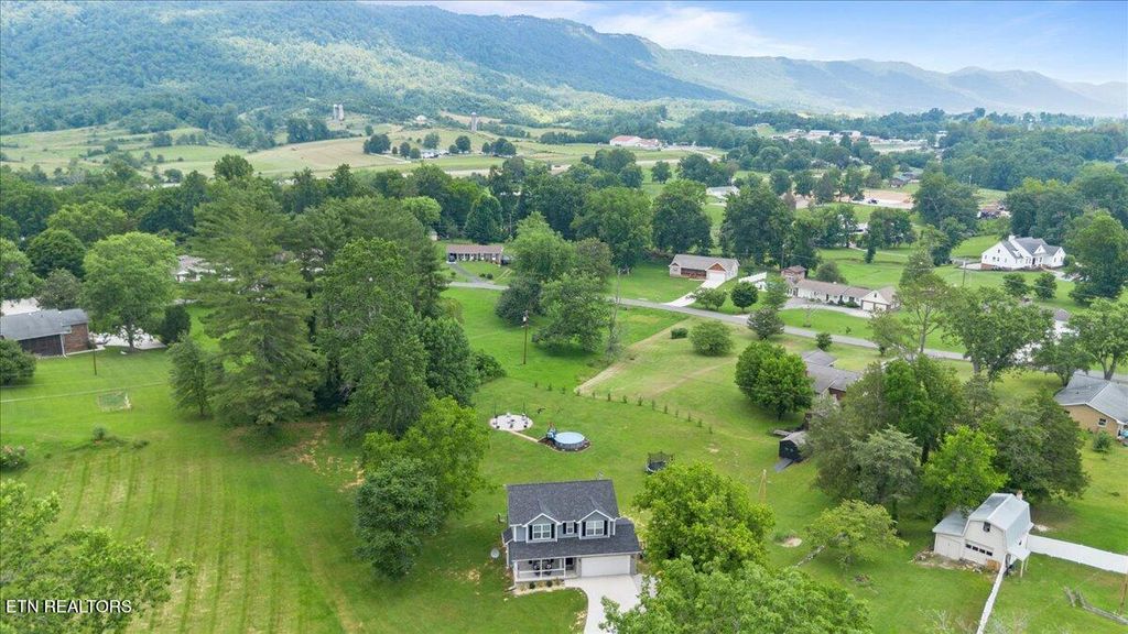 Photo of 226 Hilldale Lane, LaFollette, TN 37766 (MLS # 1306286)