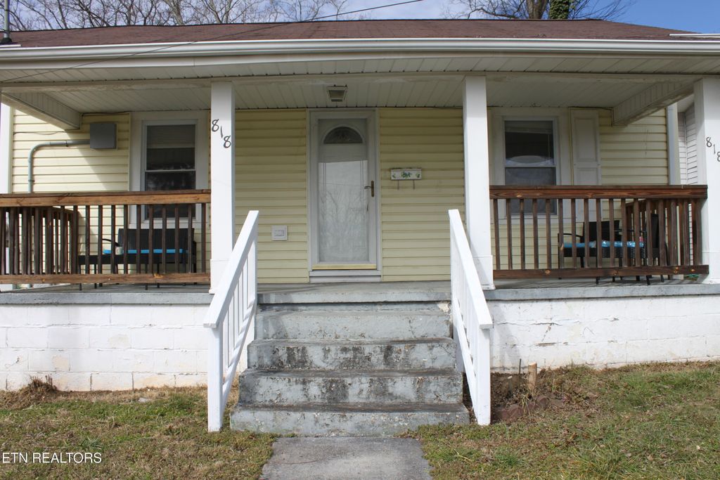 Photo of 818 Medaris St, Clinton, TN 37716 (MLS # 1328944)