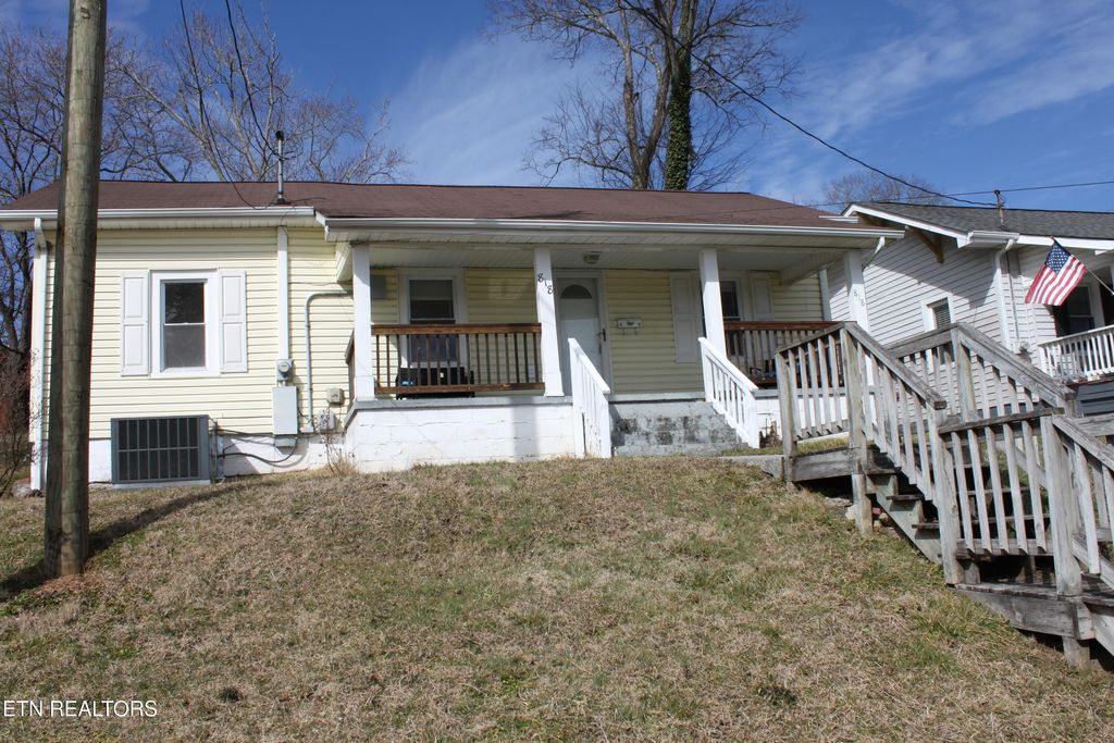 Photo of 818 Medaris St, Clinton, TN 37716 (MLS # 1328944)