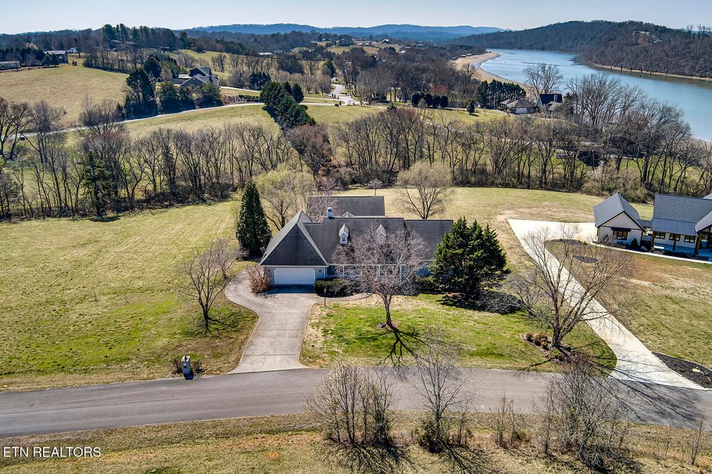 Photo of 111 Osprey Pointe, Kingston, TN 37763 (MLS # 1293541)