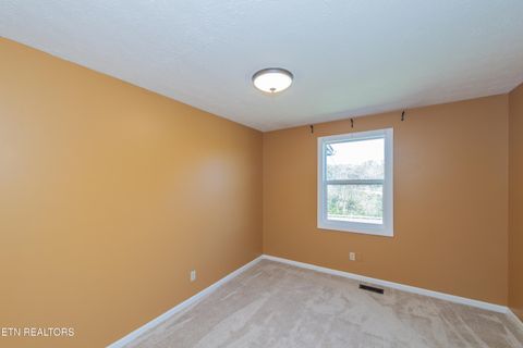 Tiny photo for 759 Laurel Rd, Clinton, TN 37716 (MLS # 1319254)