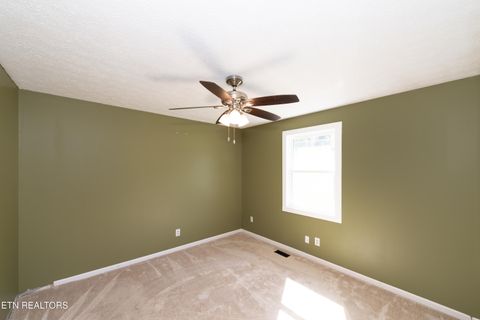 Tiny photo for 759 Laurel Rd, Clinton, TN 37716 (MLS # 1319254)