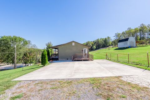 Tiny photo for 759 Laurel Rd, Clinton, TN 37716 (MLS # 1319254)