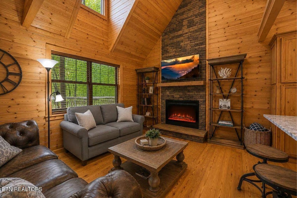 Photo of 1218 N Baden Drive, Gatlinburg, TN 37738 (MLS # 1348840)