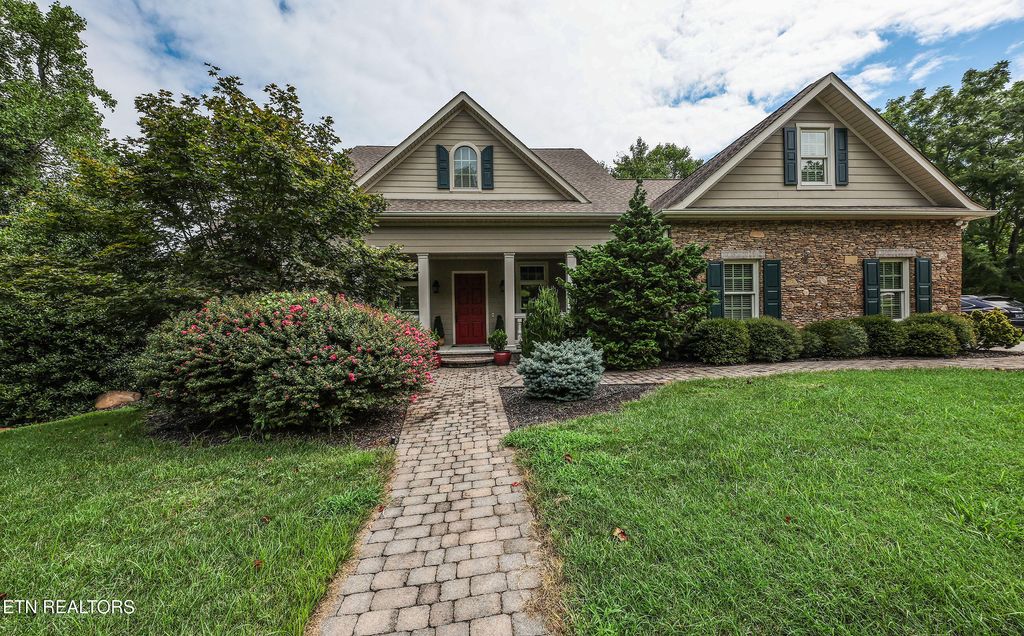 Photo of 45 Riverside Drive, Oak Ridge, TN 37830 (MLS # 1311058)