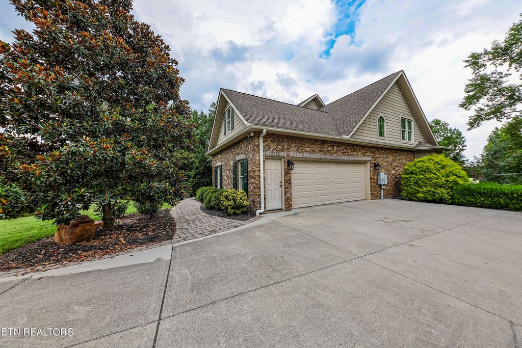 Photo of 45 Riverside Drive, Oak Ridge, TN 37830 (MLS # 1311058)