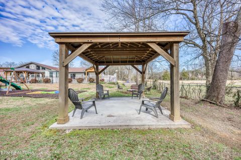 Tiny photo for 817 Montvue Ave, Kingston, TN 37763 (MLS # 1328111)