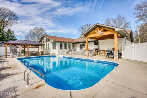 Tiny photo for 817 Montvue Ave, Kingston, TN 37763 (MLS # 1328111)