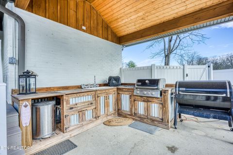 Tiny photo for 817 Montvue Ave, Kingston, TN 37763 (MLS # 1328111)