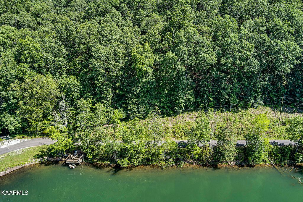 Photo of 748 Laurel Lake Circle, Madisonville, TN 37354 (MLS # 1336988)