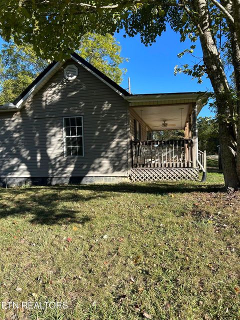 Photo of 647 Coolidge Rd, LaFollette, TN 37766 (MLS # 1318921)