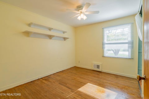 Tiny photo for 108 Alger Rd, Oak Ridge, TN 37830 (MLS # 1356012)