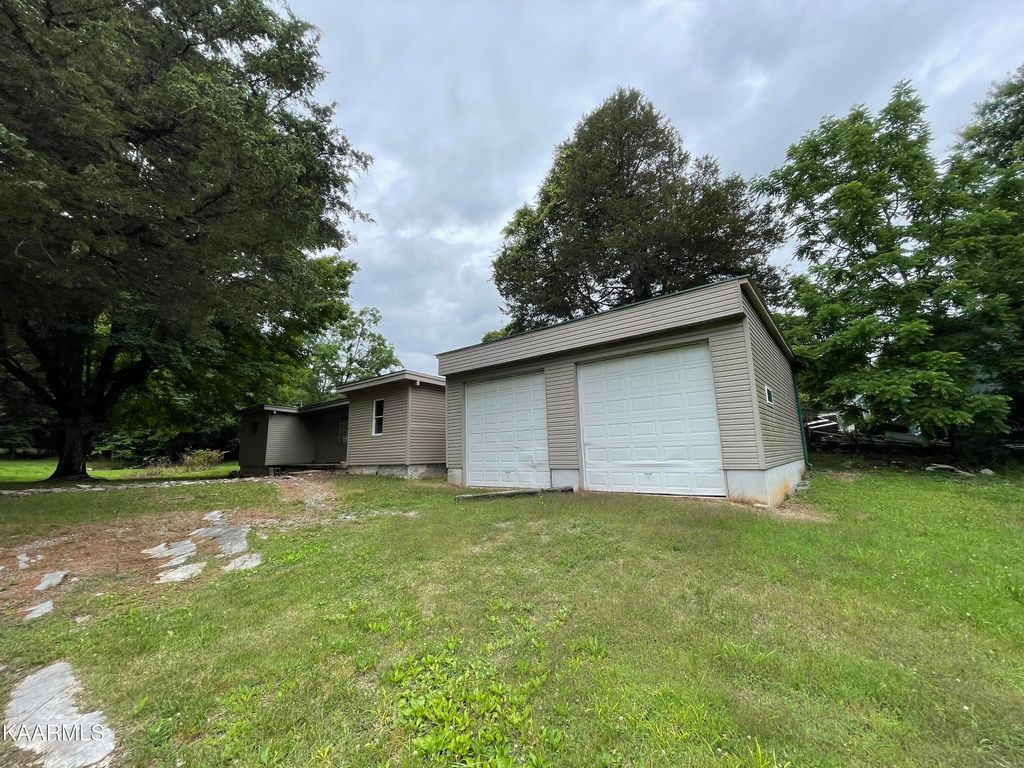 Photo of 132 Hamblin St, New Tazewell, TN 37825 (MLS # 1231282)