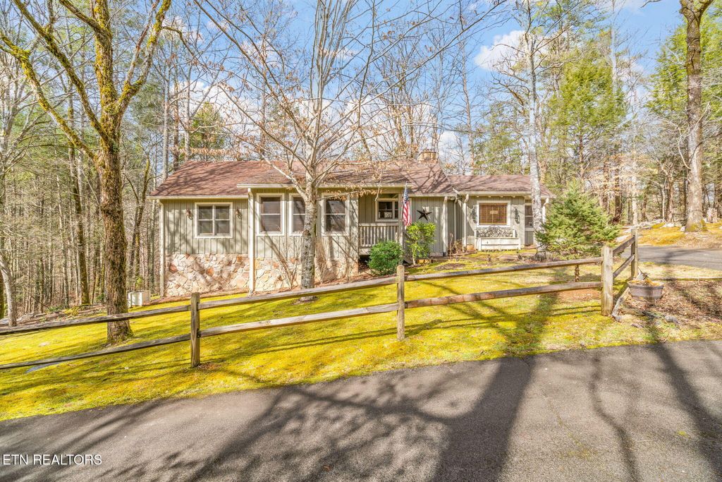 Photo of 151 Sequoyah Village Rd, Townsend, TN 37882 (MLS # 1317644)