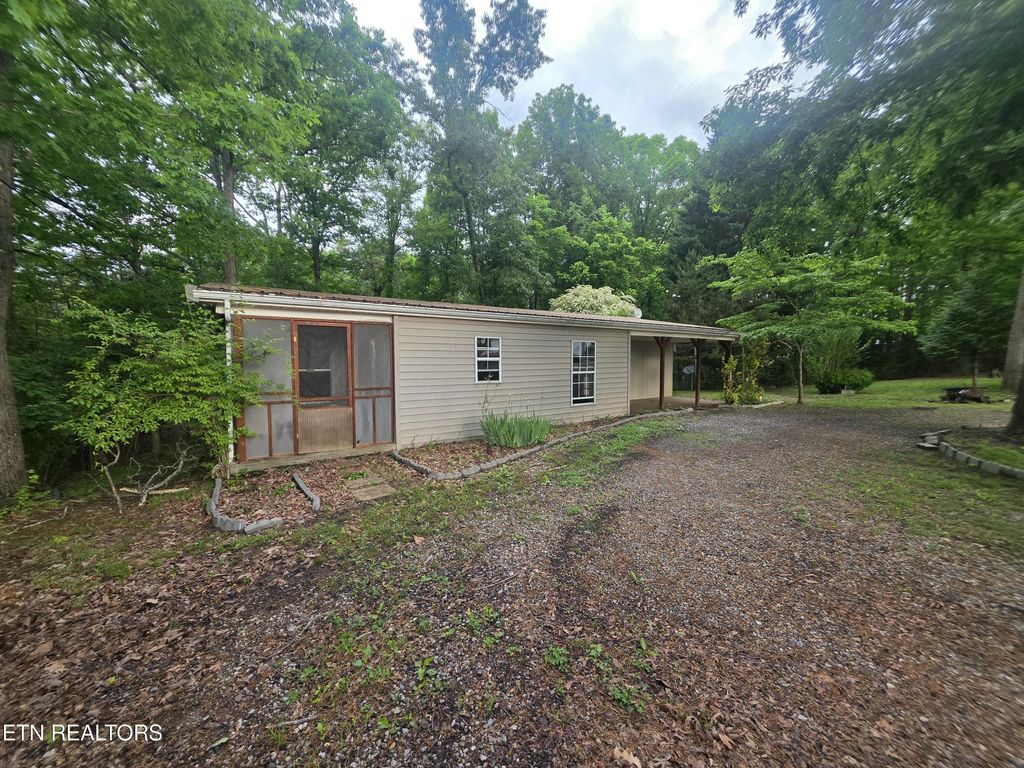Photo of 2170 Childress Rd, Dandridge, TN 37725 (MLS # 1339485)