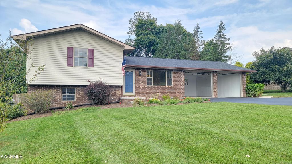 Photo of 221 Rutherford Drive, New Tazewell, TN 37825 (MLS # 1237697)