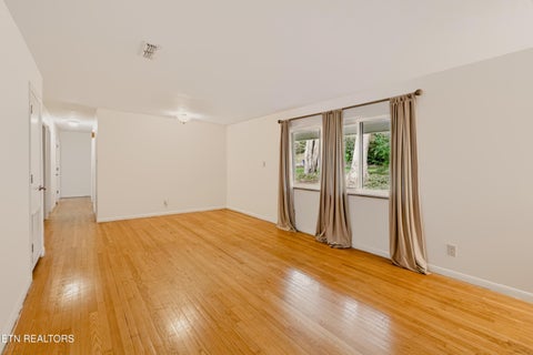 Tiny photo for 121 Nebraska Ave, Oak Ridge, TN 37830 (MLS # 1360382)