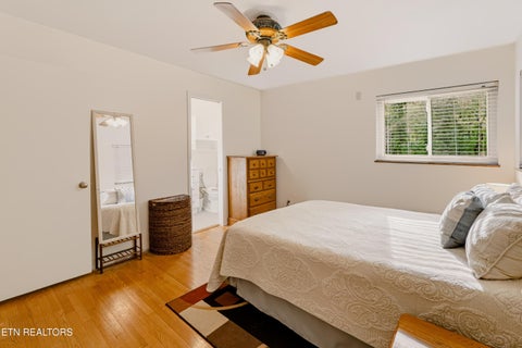 Tiny photo for 121 Nebraska Ave, Oak Ridge, TN 37830 (MLS # 1360382)