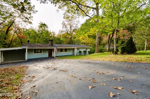Tiny photo for 121 Nebraska Ave, Oak Ridge, TN 37830 (MLS # 1360382)