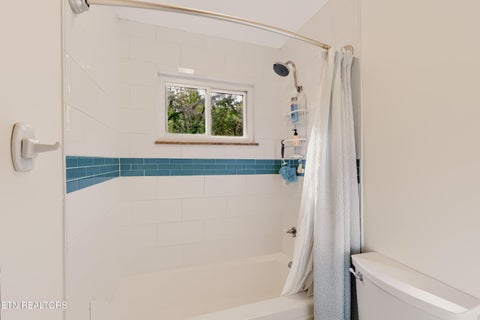 Tiny photo for 121 Nebraska Ave, Oak Ridge, TN 37830 (MLS # 1360382)