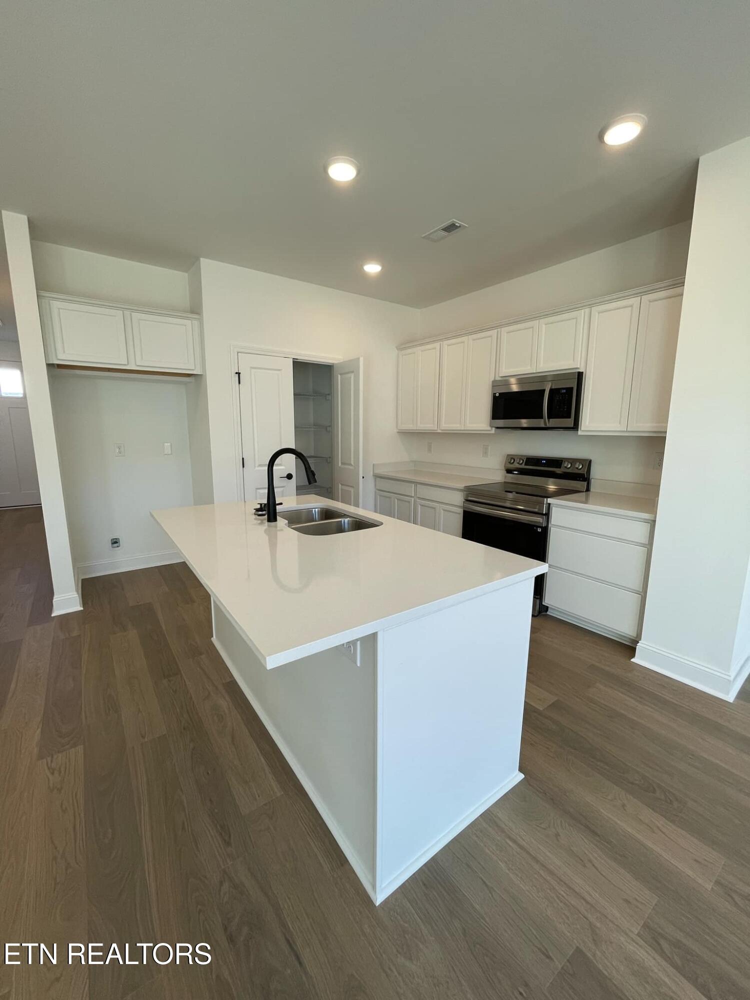 9145 Rolling Stone Way