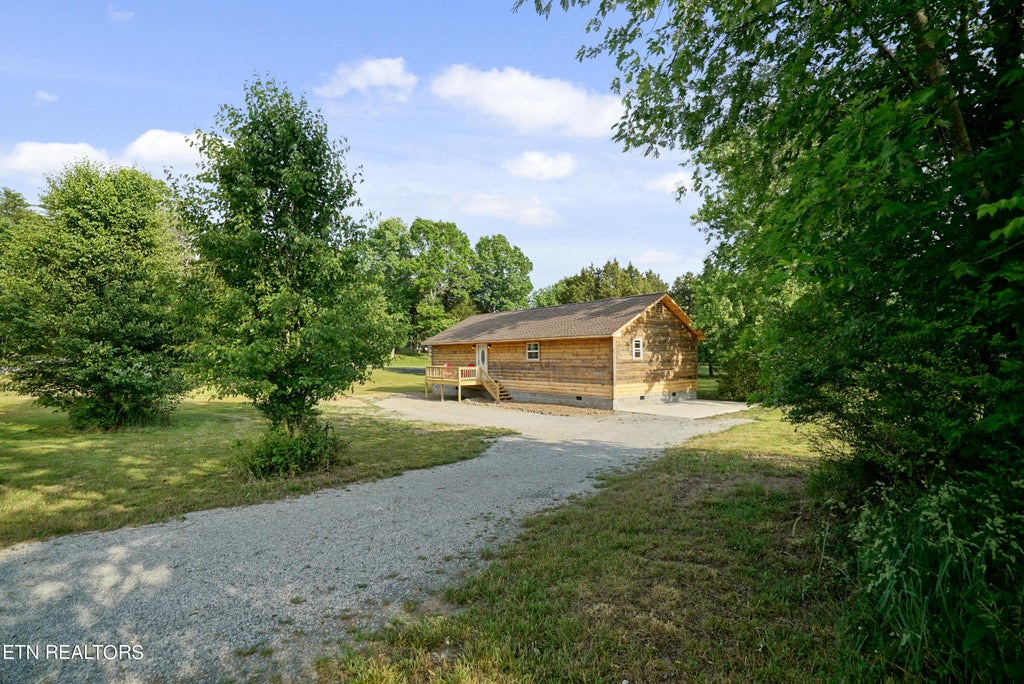Photo of 892 Pin Hook Rd Rd, Spring City, TN 37381 (MLS # 1251235)