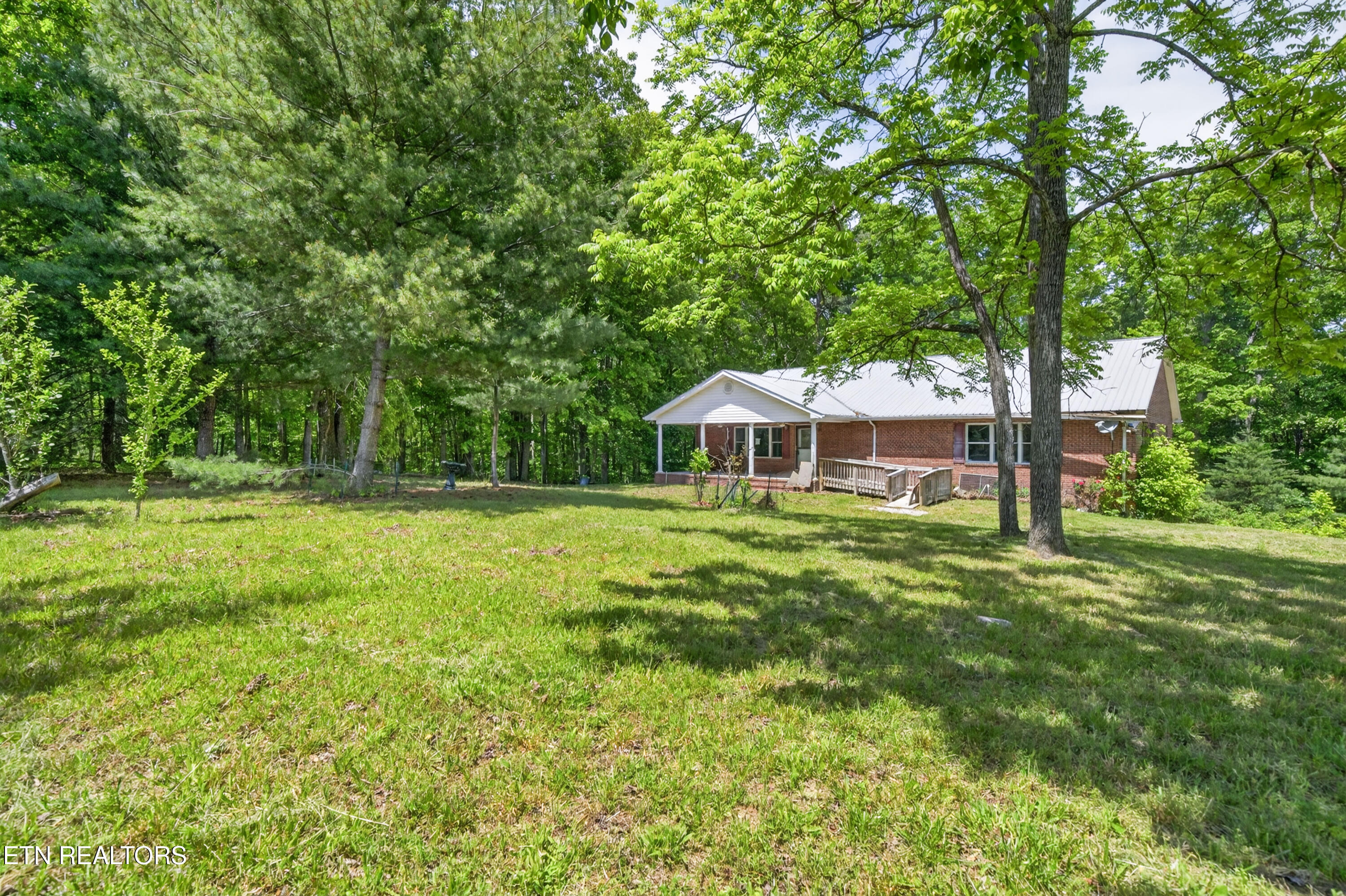 1161 Charlie Doss Rd