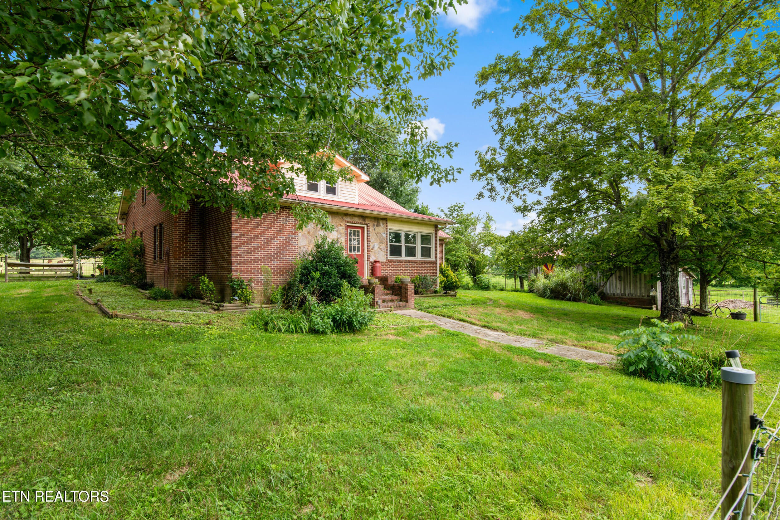 1245 Paint Rock Valley Rd