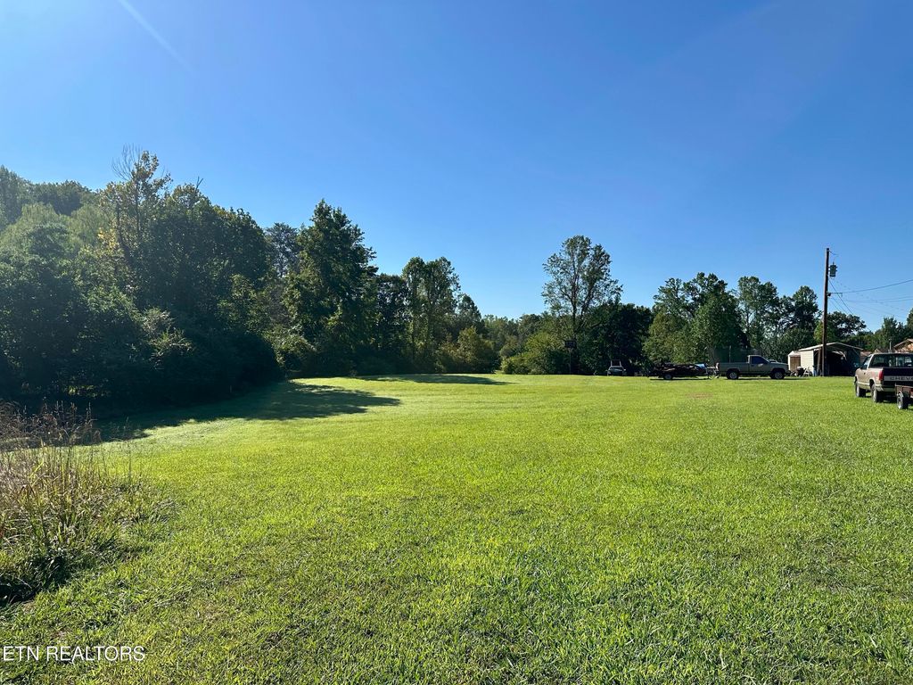 Photo of 117119 E C Noe Rd, Oliver Springs, TN 37840 (MLS # 1315292)
