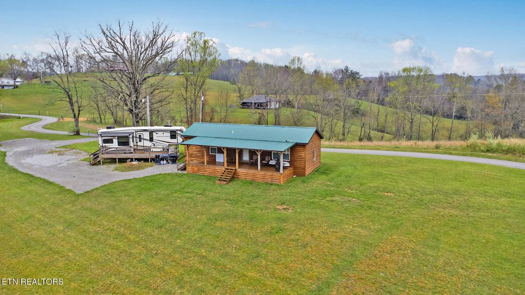 Photo of 1909 Catoosa Rd, Wartburg, TN 37887 (MLS # 1258388)
