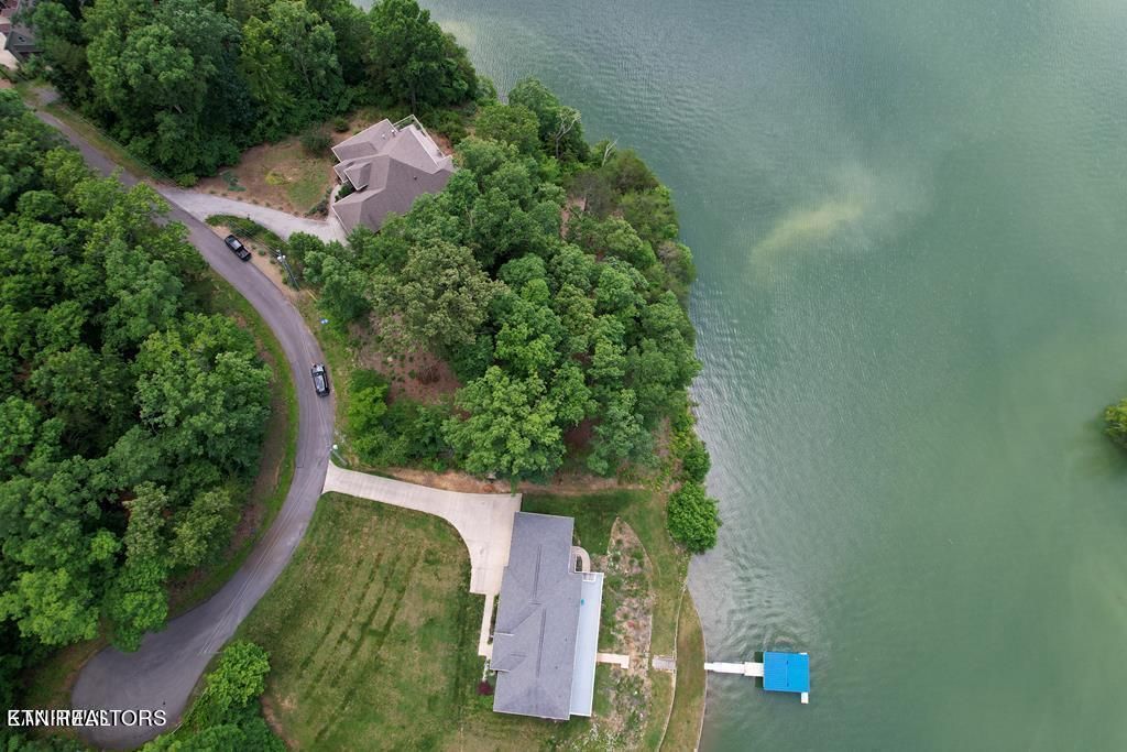 Photo of 1147 Lakefront Pl., Baneberry, TN 37890 (MLS # 1268108)