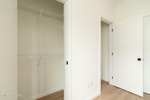 Tiny photo for 105 E Oldham #103, Knoxville, TN 37917 (MLS # 1318618)