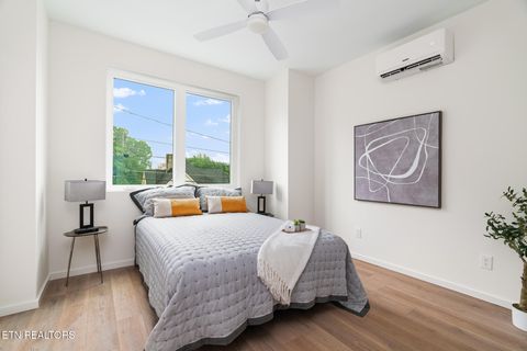 Tiny photo for 105 E Oldham #103, Knoxville, TN 37917 (MLS # 1318618)