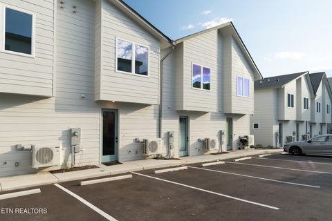 Tiny photo for 105 E Oldham #103, Knoxville, TN 37917 (MLS # 1318618)