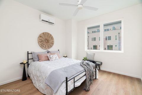 Tiny photo for 105 E Oldham #103, Knoxville, TN 37917 (MLS # 1318618)