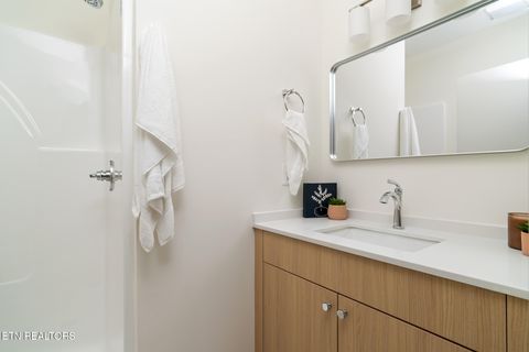 Tiny photo for 105 E Oldham #103, Knoxville, TN 37917 (MLS # 1318618)