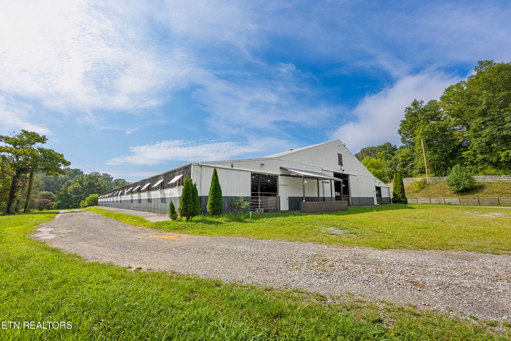 Photo of 500 Miller Rd, Clinton, TN 37716 (MLS # 1309509)
