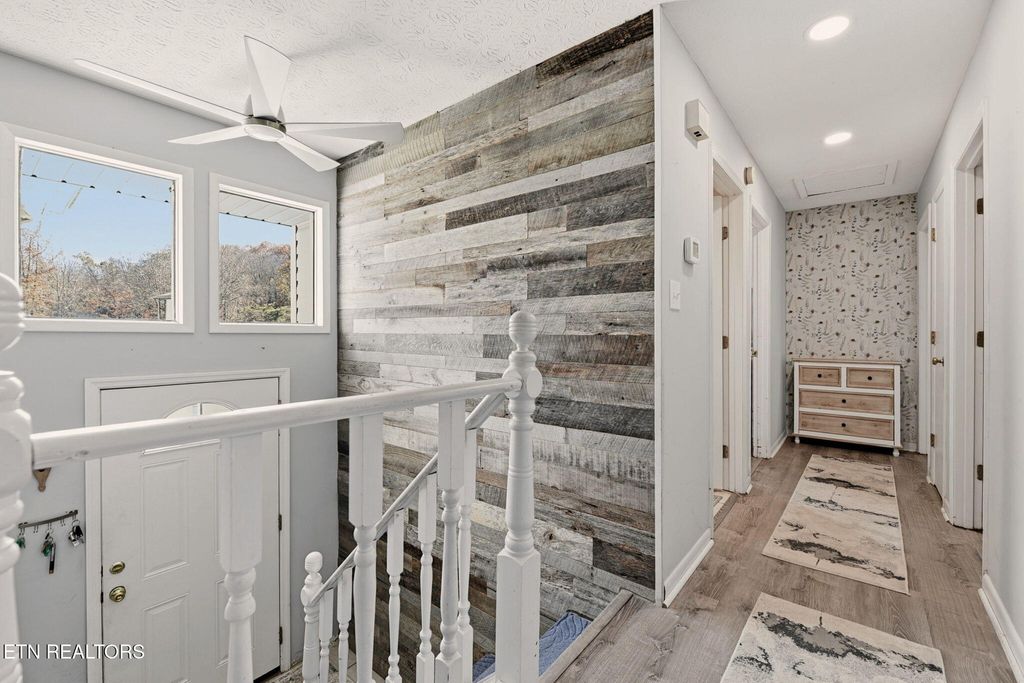 Photo of 148 Batley Loop Rd, Clinton, TN 37716 (MLS # 1318828)