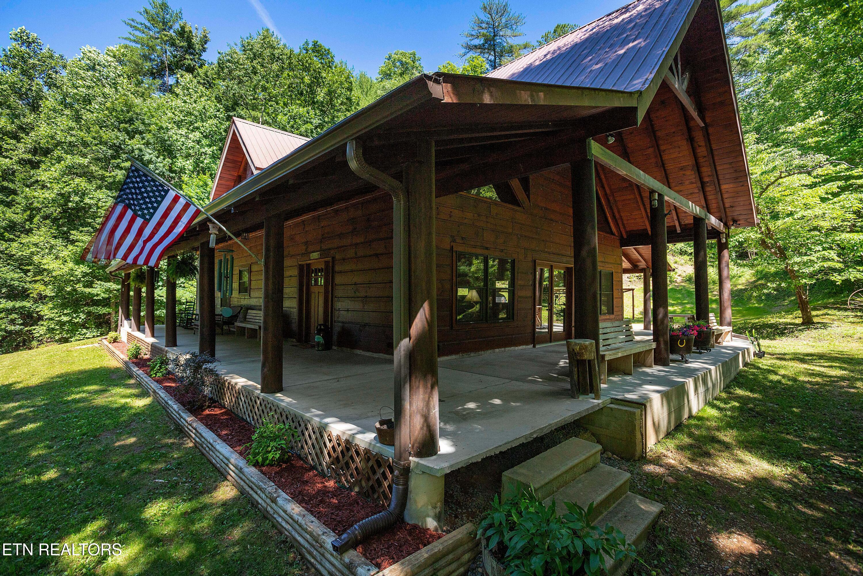 1151 Chestnut Valley Rd
